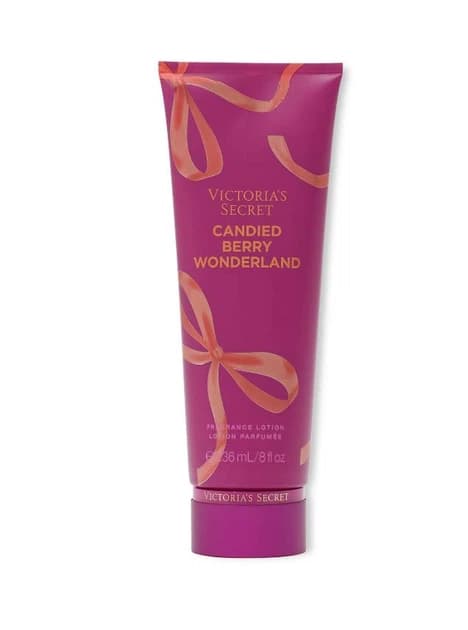 Догляд за тілом Victoria's Secret Парфумований лосьйон Victoria's Secret Candied Berry Wonderland 236 мл - елітна косметика та оригінальна парфумерія в Beauty Place
